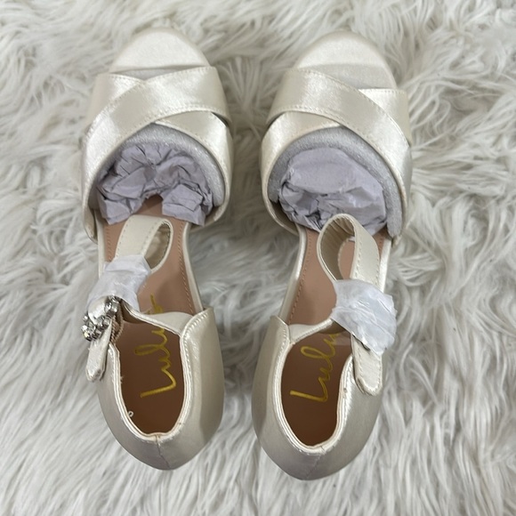 LULUS Crushest White Satin Rhinestone Ankle-Strap Chunky Heels Size 8.5 NEW - Picture 8 of 15